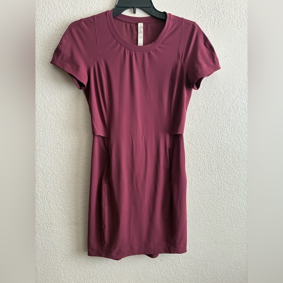 Lululemon Athletica & Go Endeavor Short Sleeve Dress Red Grape 4 - Picture 10 of 12